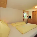 Strasser Bed & Breakfast 4*