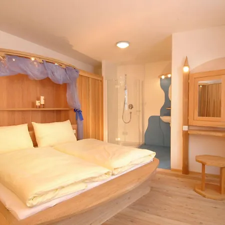 Bed and Breakfast Strasser 4*