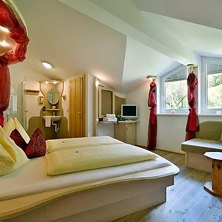 Bed & Breakfast Strasser