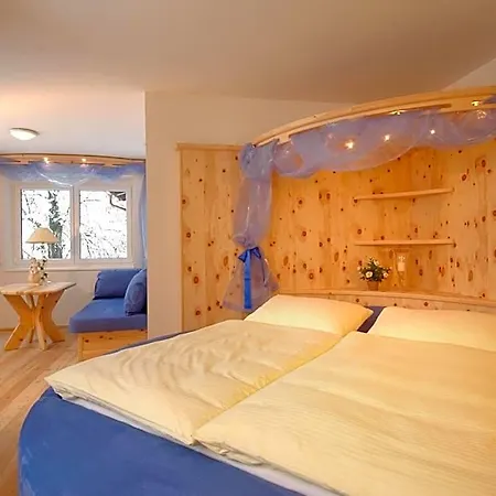 Strasser Bed & Breakfast