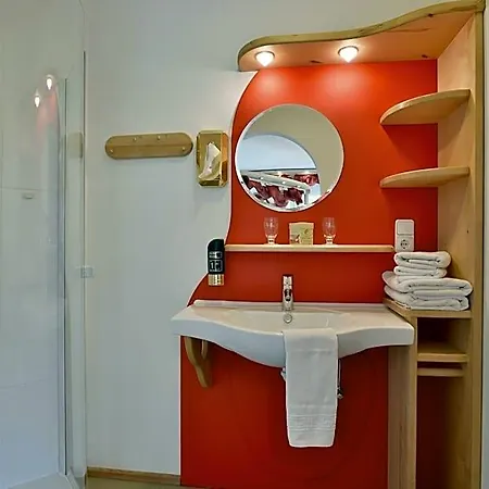 Bed & Breakfast Strasser 4*