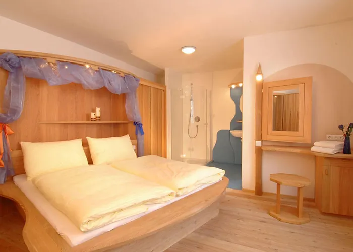 Bed & Breakfast Strasser 4*
