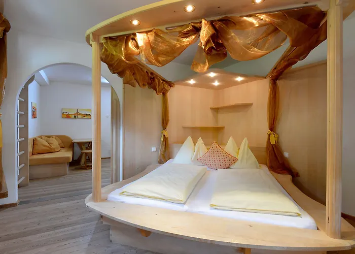 Strasser Bed & Breakfast 4*