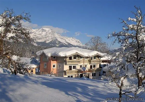 Strasser Bed & Breakfast Söll