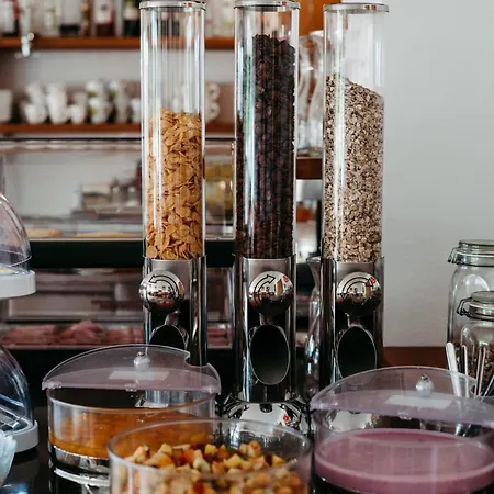 فندق مبيت وإفطار Strasser سول