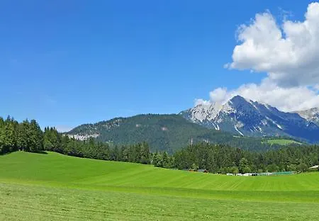 فندق مبيت وإفطار Strasser سول