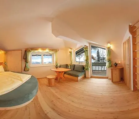 فندق مبيت وإفطار Strasser