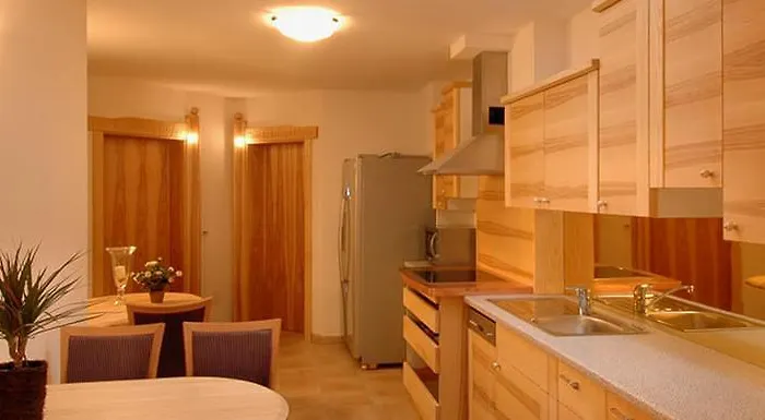 Strasser לינה וארוחת בוקר סול